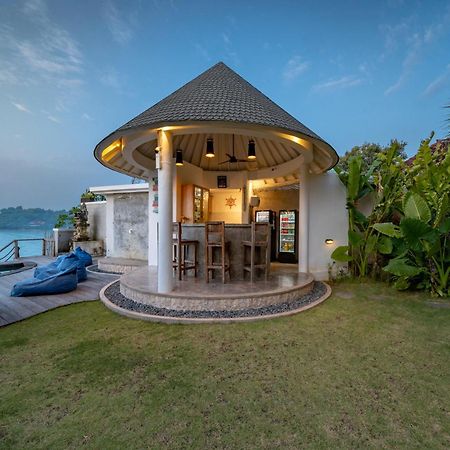 Ceningan Beachside Villas Nusa Lembongan  Exterior photo