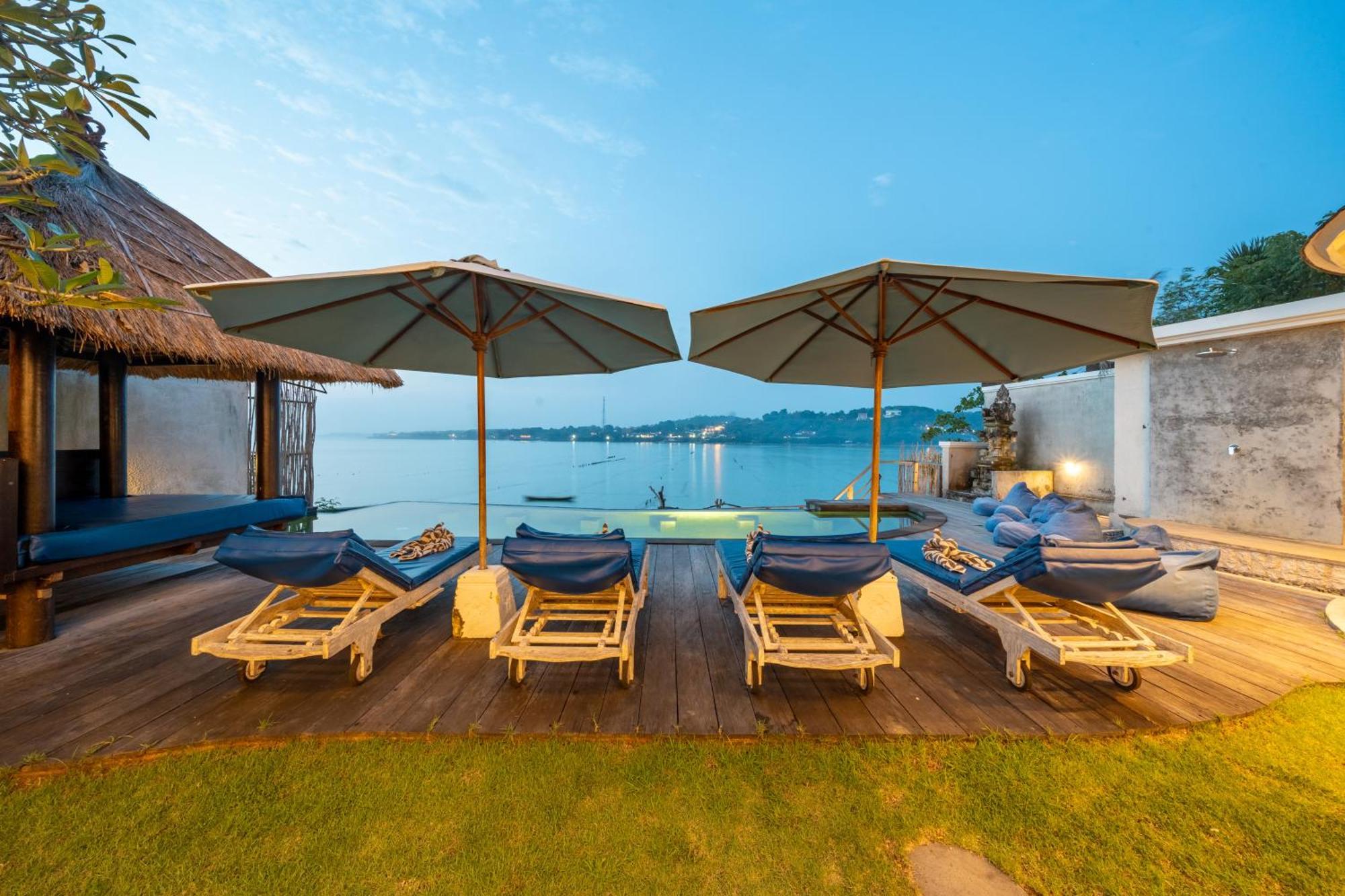 Ceningan Beachside Villas Nusa Lembongan  Exterior photo