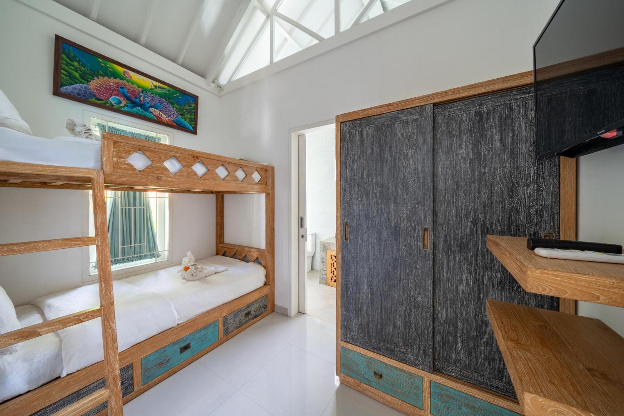 Ceningan Beachside Villas Nusa Lembongan  Exterior photo