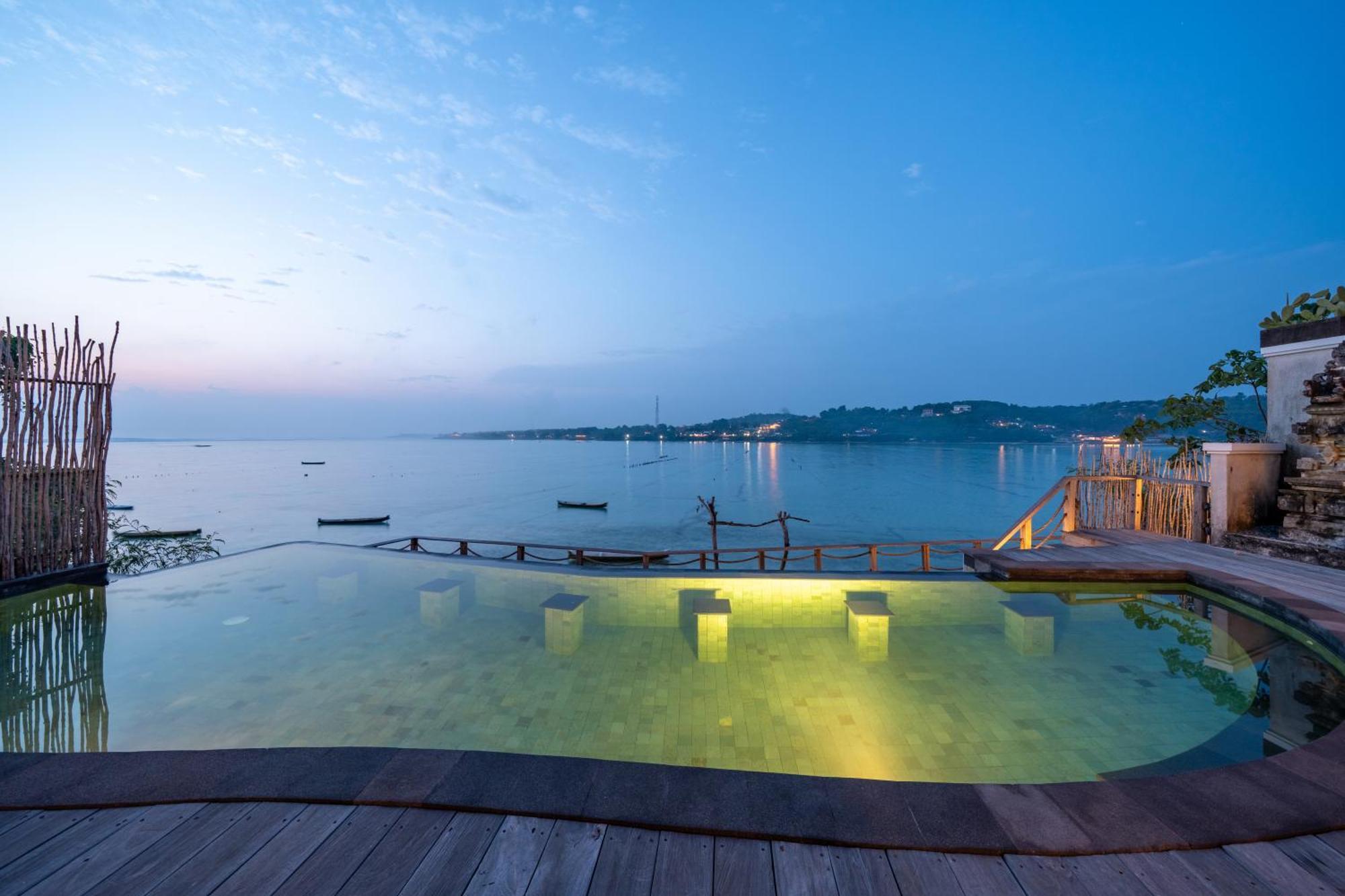 Ceningan Beachside Villas Nusa Lembongan  Exterior photo