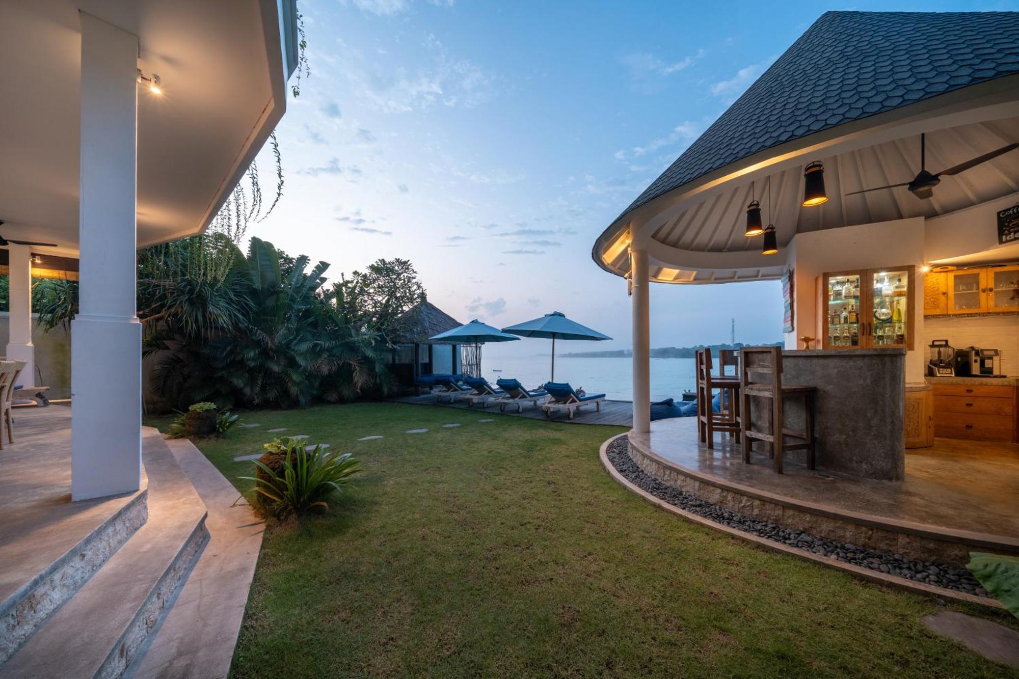 Ceningan Beachside Villas Nusa Lembongan  Exterior photo