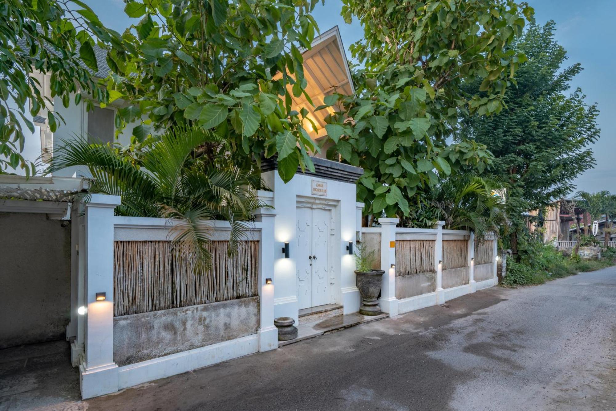 Ceningan Beachside Villas Nusa Lembongan  Exterior photo